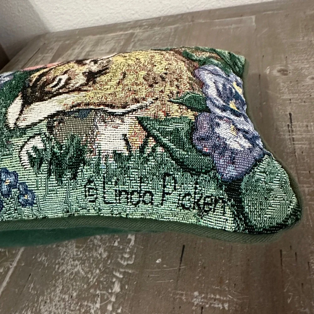 Vintage Bunny Rabbit Floral Tapestry Small Pillow Cottagecore Spring Easter‎